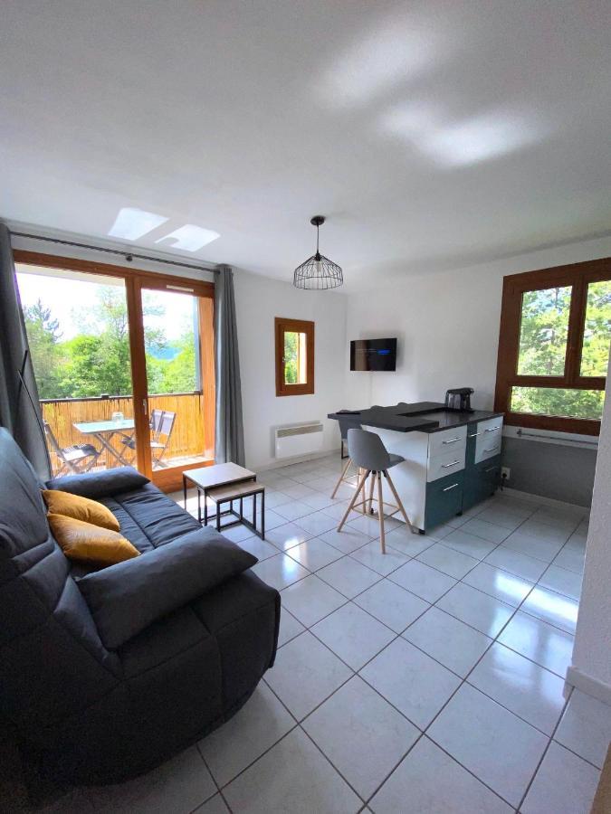 Appartement Situe A Cote Du Lac De Serre Poncon Saint-Sauveur  Екстер'єр фото